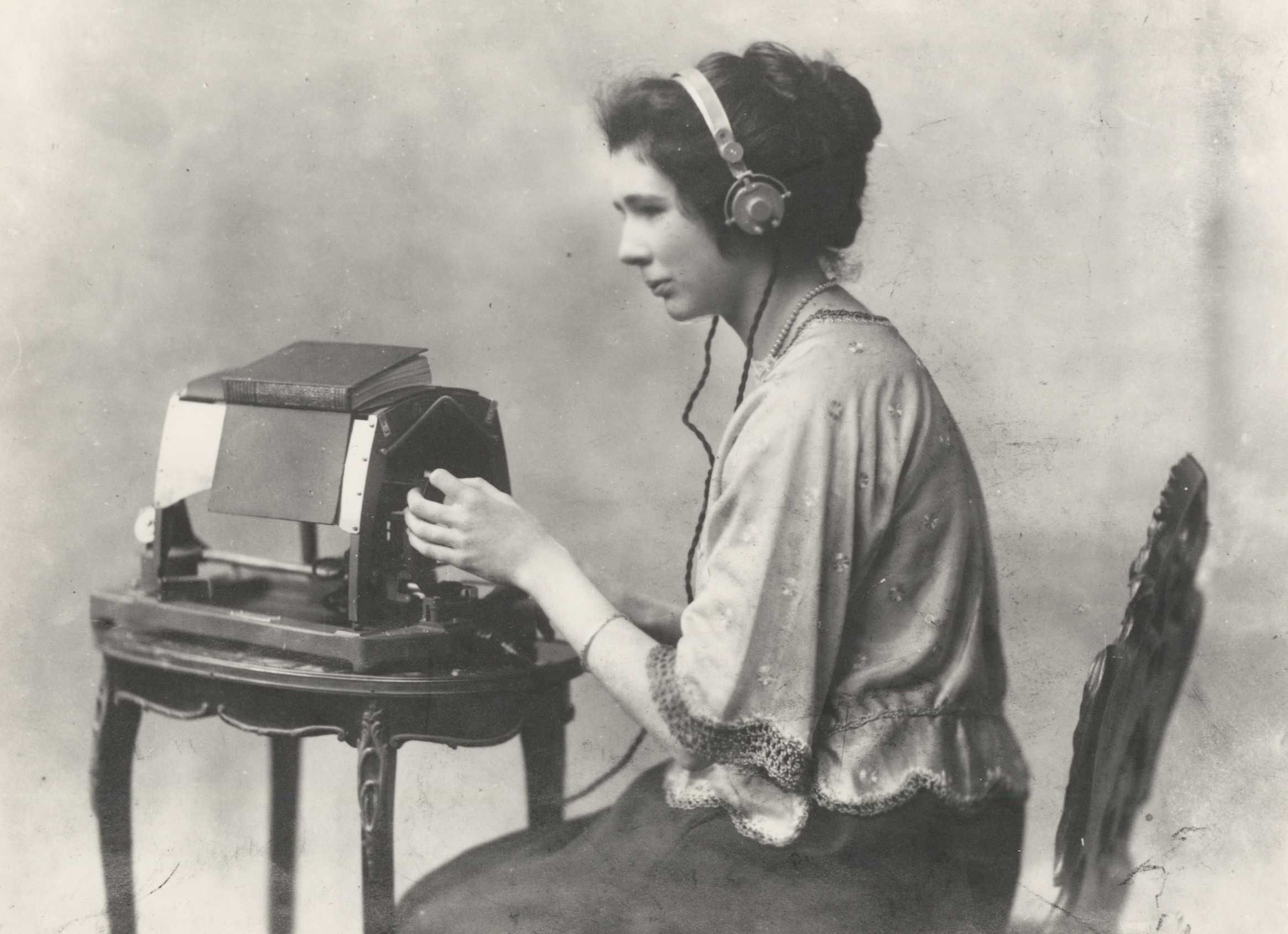 Mary Jameson reading Anthony Trollope’s The Warden on an optophone, ca. 1921, care of Blind Veterans UK