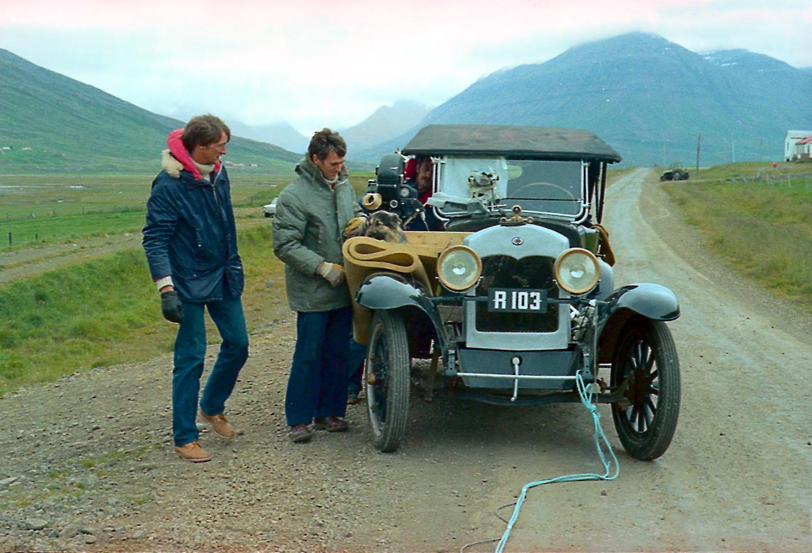 Another home-made camera rig. Sigurður Sverrir Pálsson, cameraman, Friðrik Stefánsson, sound recordist.